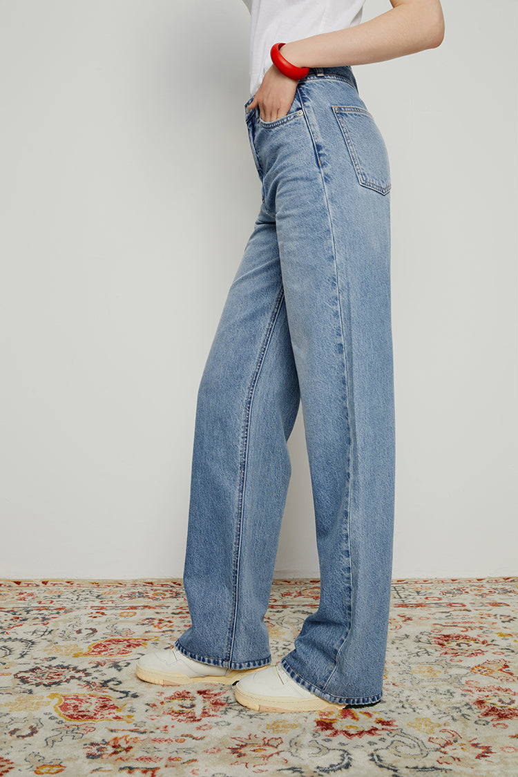 Hey Joanie Coney Island Whitefish high-rise wide-leg jeans with a relaxed fit and classic denim wash, shown on a model.