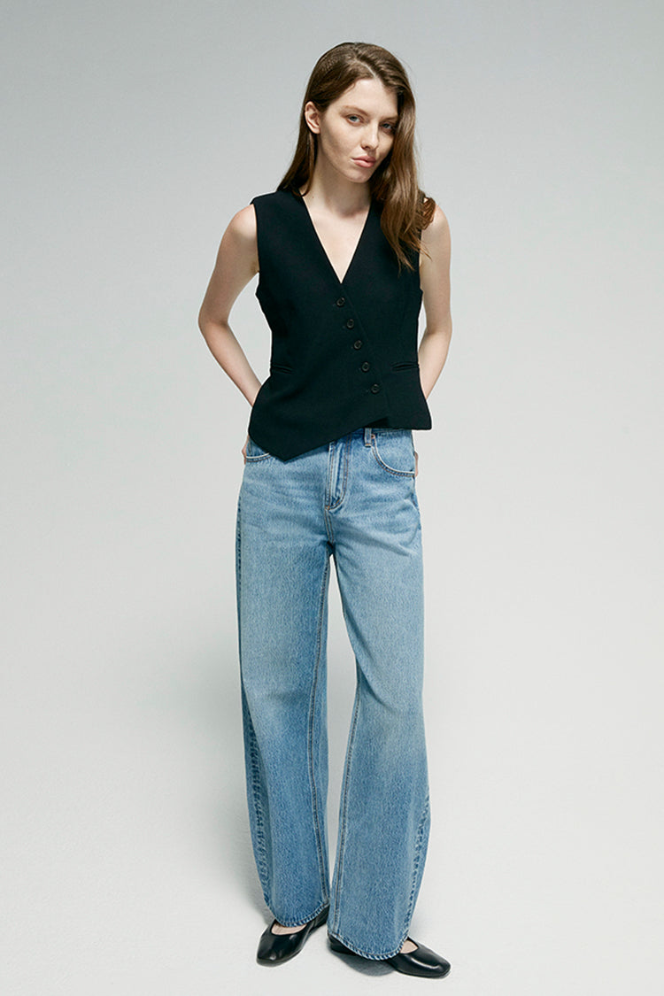 Hey Joanie Slope Curve Jeans HJ039, front view showcasing high-rise fit and classic denim wash with stitched detailing.