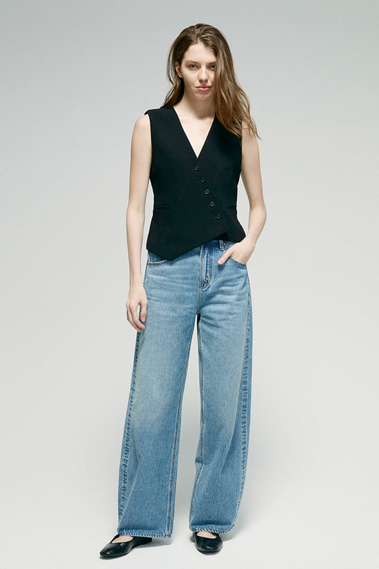 Hey Joanie Slope Curve Jeans HJ039 in denim, featuring a fitted high-rise design and classic five-pocket styling.