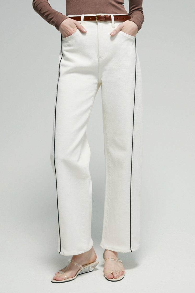 Hey Joanie Crush Curve Ankle Jeans in denim, showcasing fitted ankle-length design with classic five-pocket styling.