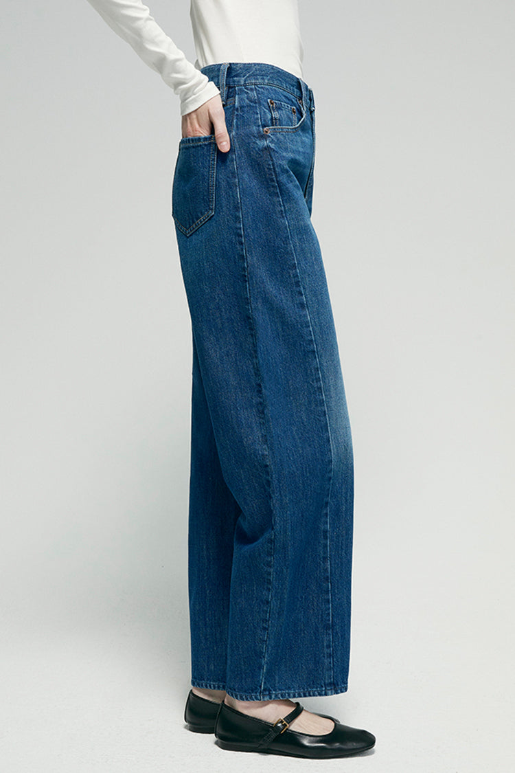 Hey Joanie Crush Curve Ankle Jeans in a medium wash denim with a fitted ankle design and classic five-pocket style.