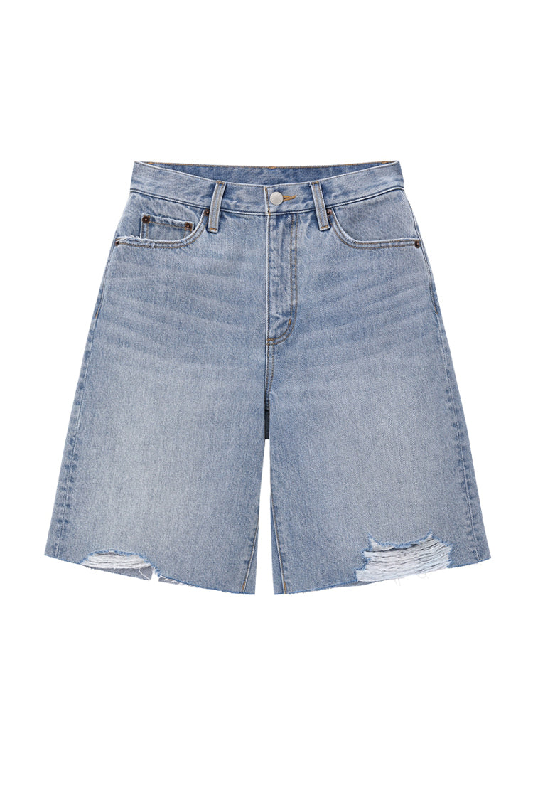 Hey Joanie Coastal Breeze 90's Bermuda Shorts with a relaxed fit and floral pattern, perfect for casual summer wear.