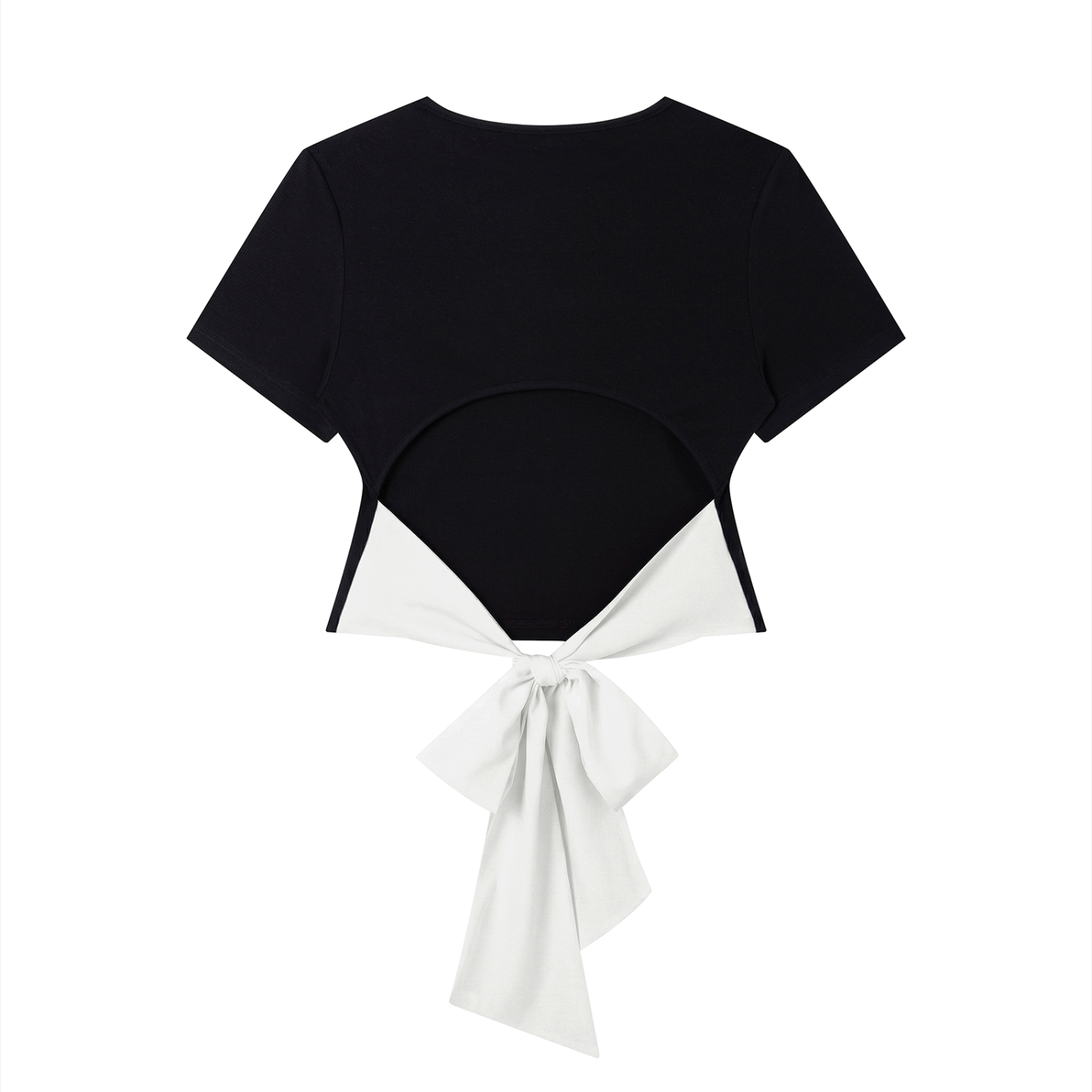 ODMPOD slim fit boatneck T-shirt in soft fabric, featuring a classic boatneck design and a fitted silhouette.