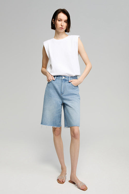 Hey Joanie Coastal Breeze 90's Bermuda Shorts in lightweight fabric with a relaxed fit, featuring a floral print and high waist design.