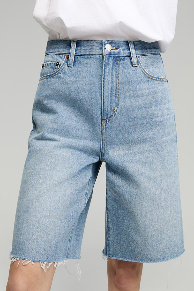 Hey Joanie Coastal Breeze 90's Bermuda Shorts in light blue, featuring a relaxed fit and vintage-inspired design.