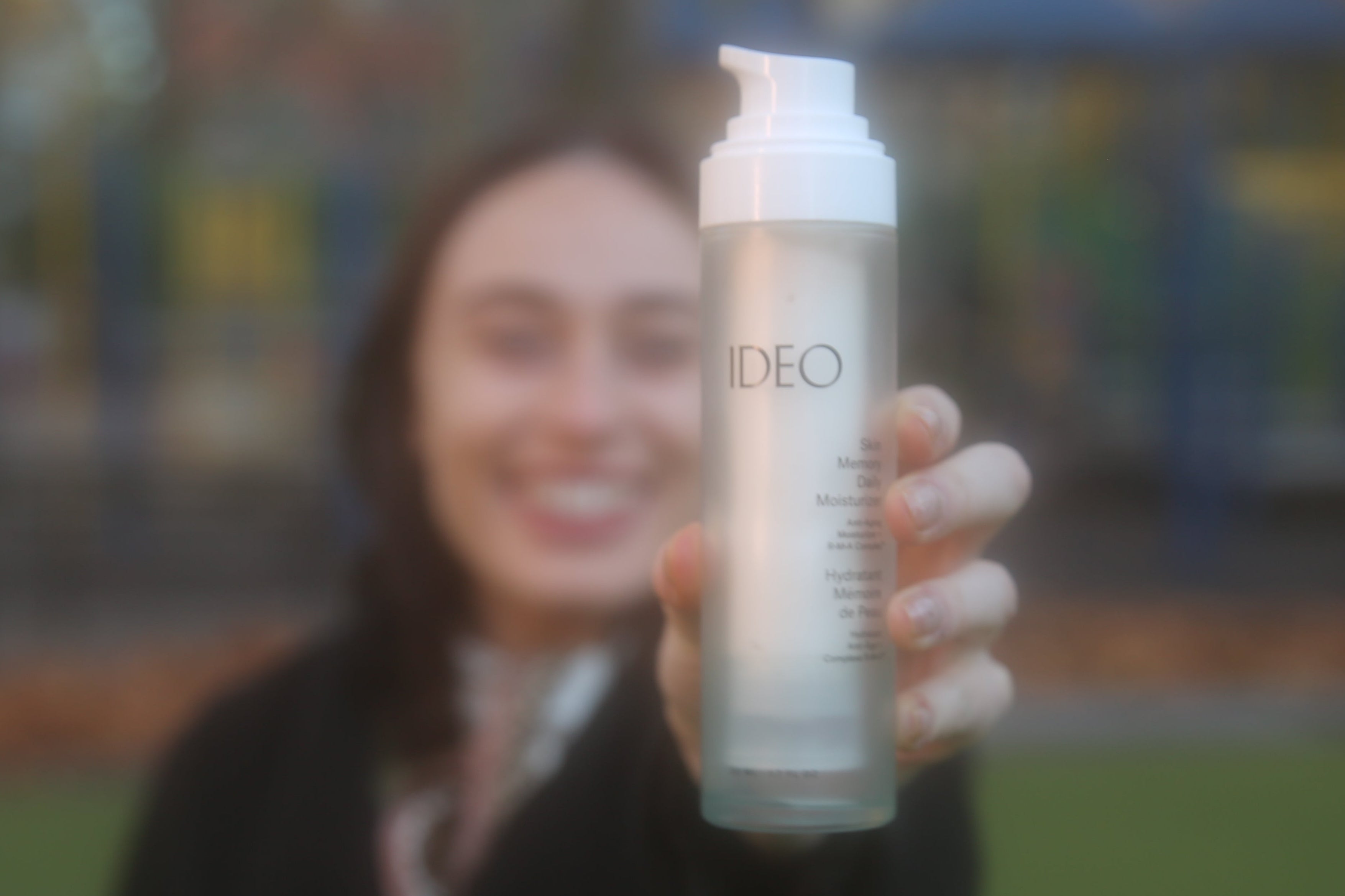 IDEOSkincare Skin Memory Daily Moisturizer in a sleek jar, showcasing its creamy texture, ideal for daily hydration and skincare.